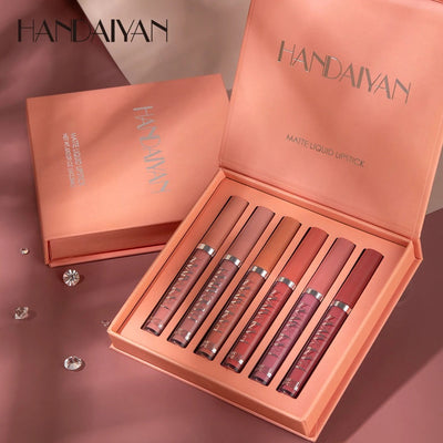 💄 Pack of 8 – 2-in-1 Matte Lipstick & Lip Liner Set A must-have for every makeup lover! This waterproof, smudge-proof set combines lip liner and matte lipstick in one — for bold, defined lips that last all day.