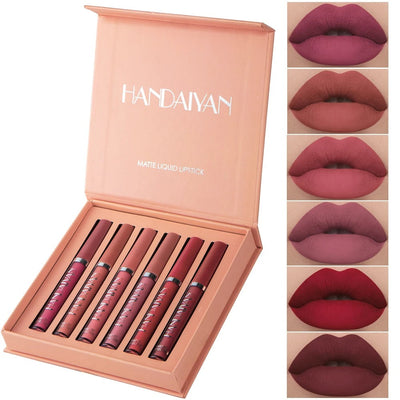 💄 Pack of 8 – 2-in-1 Matte Lipstick & Lip Liner Set A must-have for every makeup lover! This waterproof, smudge-proof set combines lip liner and matte lipstick in one — for bold, defined lips that last all day.