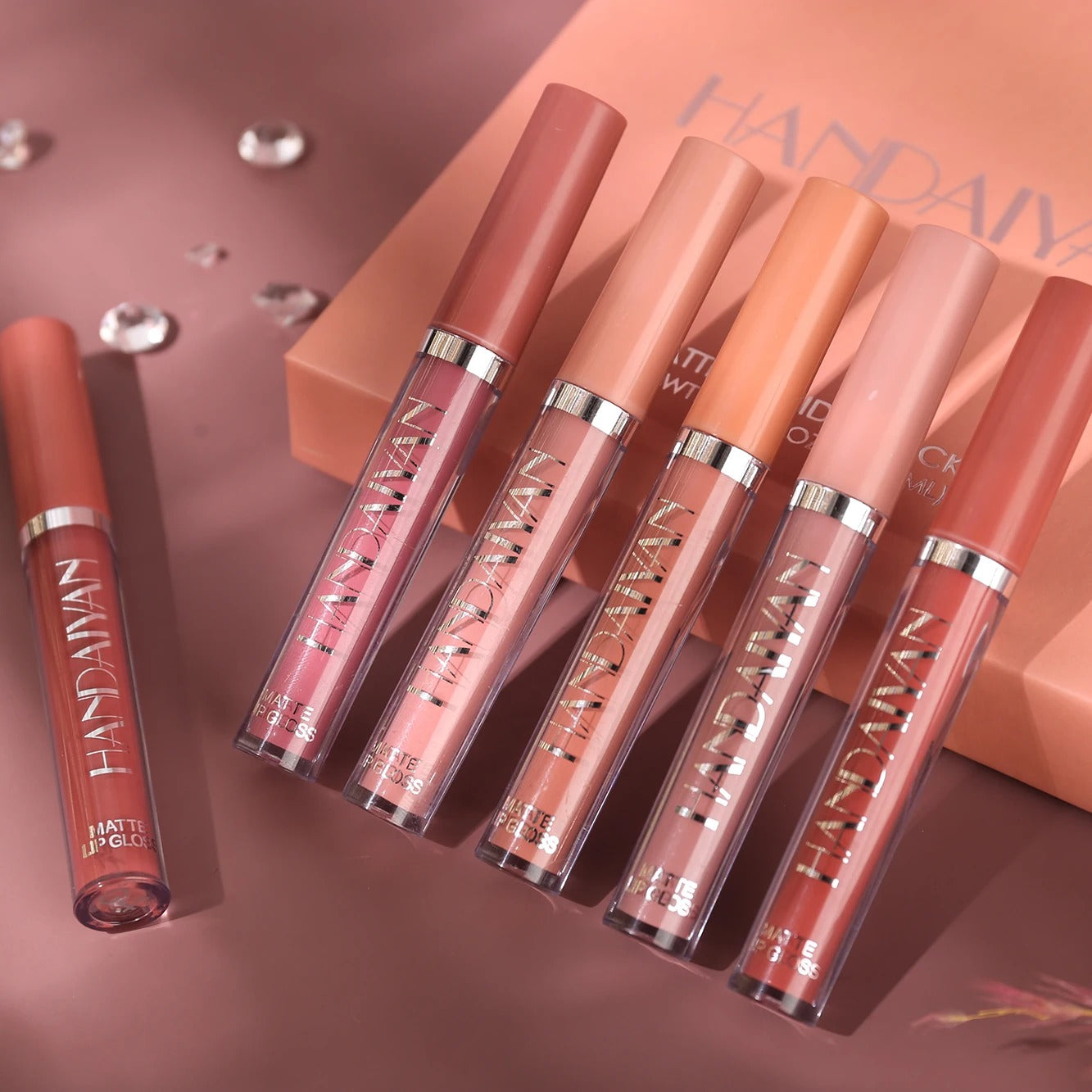 💄 Pack of 8 – 2-in-1 Matte Lipstick & Lip Liner Set A must-have for every makeup lover! This waterproof, smudge-proof set combines lip liner and matte lipstick in one — for bold, defined lips that last all day.